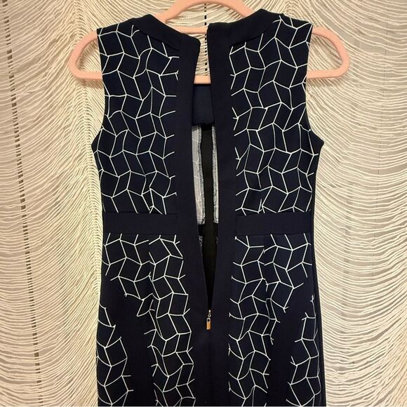 Donna Morgan Navy Geometric Print Sheath Dress – Size 2P Petite - Picture 4 of 7